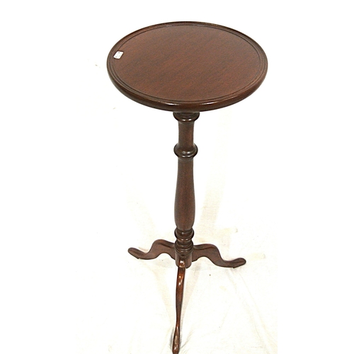 109 - Edwardian style mahogany torchere or jardiniere stand with raised rim, turned column, on hipped trip... 
