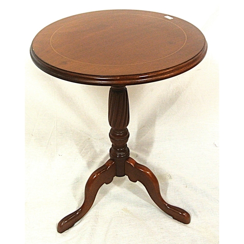 114 - Edwardian stye round occasional or lamp table with reeded column, on hipped tripod