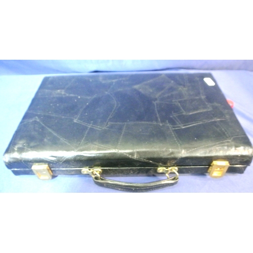 203 - Backgammon set in leather carrying case ( 1 draft missing)
