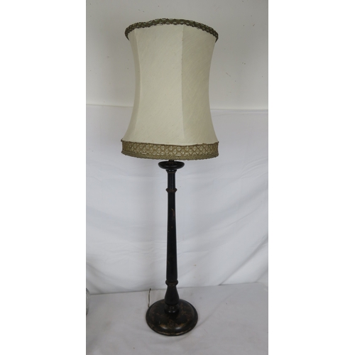 229 - Chinoiserie electric lamp with turned column and round base