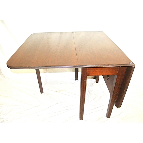 235 - Edwardian mahogany dining table with drop leaves, rounded corners, reeded borders, gateleg support, ... 
