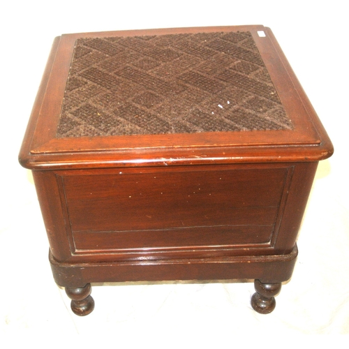 87 - Edwardian mahogany commode with lid, on turned legs