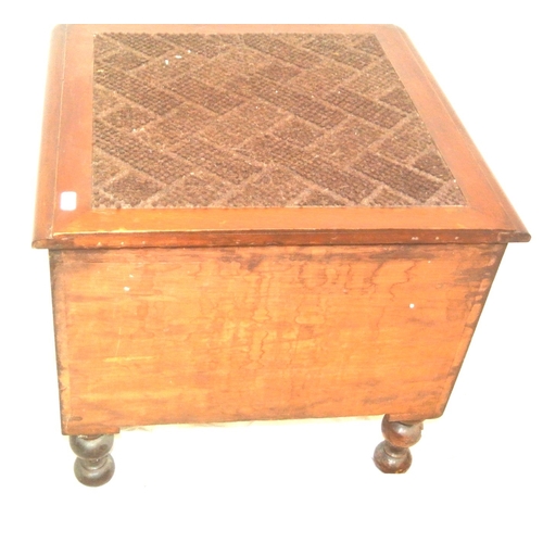 87 - Edwardian mahogany commode with lid, on turned legs