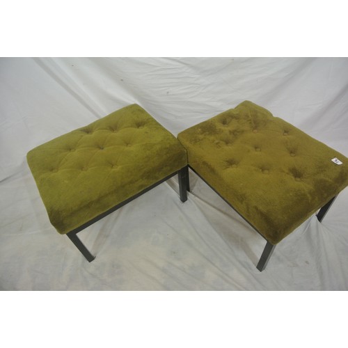 74 - Pair of stools with buttoned upholstered tops