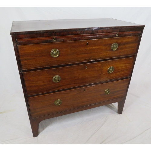 305 - Edwardian mahogany bachelors chest with pull-out slide, 3 graduated drawers with drop handles, on br... 