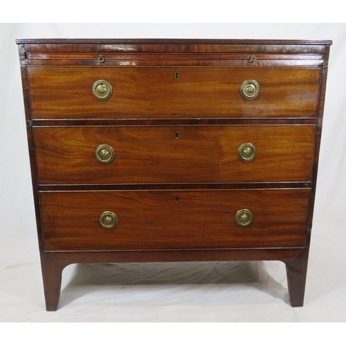 305 - Edwardian mahogany bachelors chest with pull-out slide, 3 graduated drawers with drop handles, on br... 