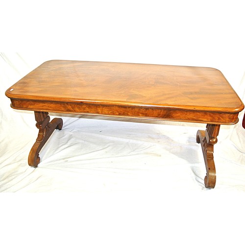 450 - Victorian mahogany oblong library table or hall table with rounded corners, on tapering columns, on ... 