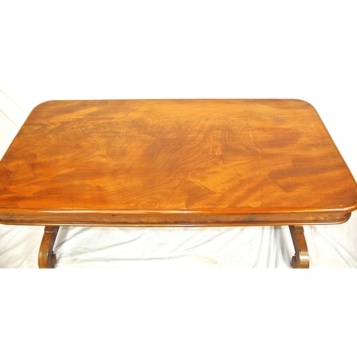 450 - Victorian mahogany oblong library table or hall table with rounded corners, on tapering columns, on ... 