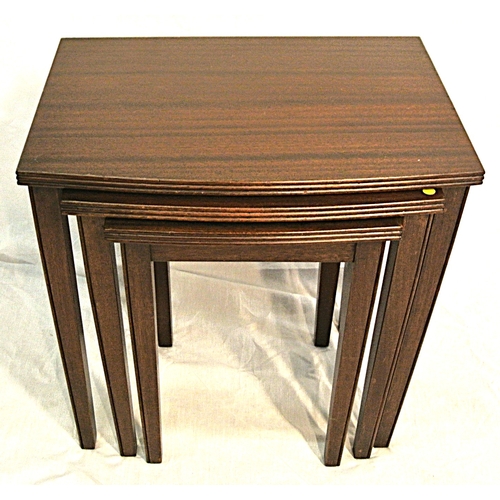459 - Edwardian design nest of 3 bowfronted graduated tables with reeded borders H 50 x 50 x36cm
