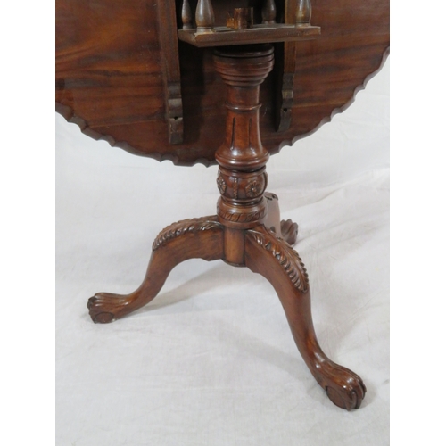 466 - Georgian style mahogany centre or occasional table with swivel top, piecrust border, birdcage suppor... 