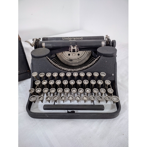 19 - Early 1930s Underwood Elliott Fisher Portable Typewriter with Original Carrying Case (a/f)