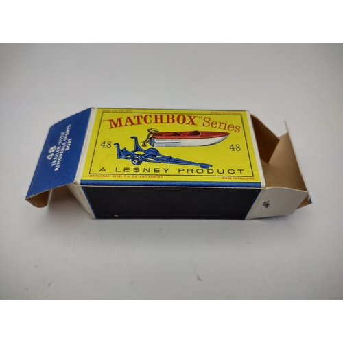 103 - Vintagae Matchbox 48b Sports Boat - Red/White (BPW) Blue Trailer . Type 3 Box