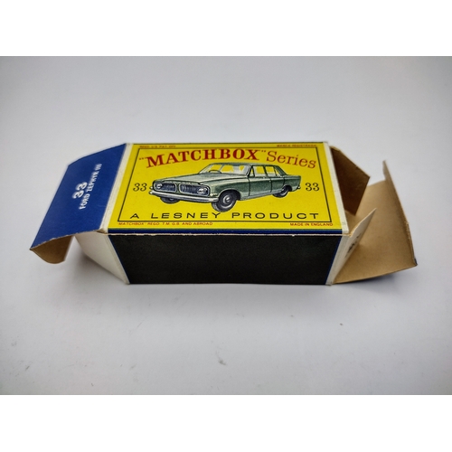 113 - Vintage Matchbox 33b Ford Zephyr 6 - Black Plastic Wheels. Type 3 Box