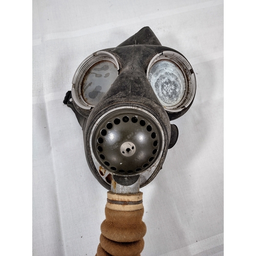 158 - WWII B. W. & M. Ltd V3 E VI No. 4A Gas Mask Dated 1940