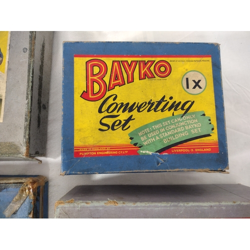 61 - Vintage 1950s Bayko Building Set with 1x, 2x, 3x Converting Sets, Complete with Original Boxes and I... 