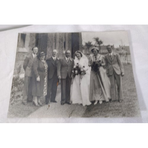 105 - Set Of Vintage Framed Photographs Featuring Family Portraits And Group Images, Including Early 20th ... 