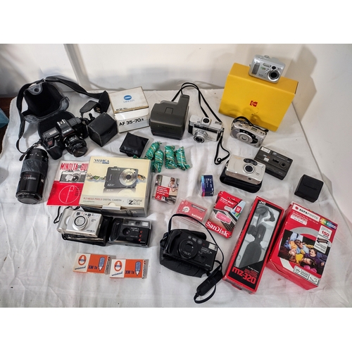 244 - Collection of Vintage and Modern Cameras and Accessories, Including Minolta 5000 AF with 35-70mm Len... 