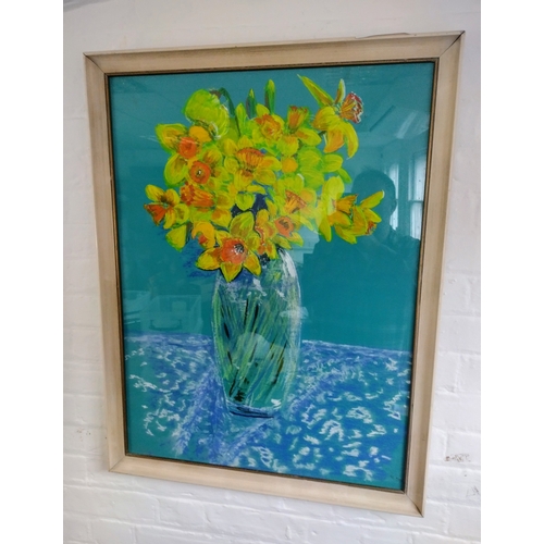 257 - Framed and Glazed Oil on Board Still Life of Daffodils by Local Rochester, Kent Artist Pat Flood, Ap... 