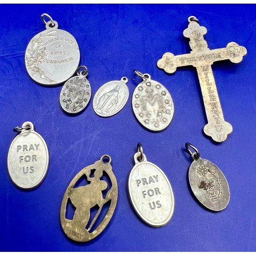 24 - Selection of 9 Religious Pendants to include Crucifix, St Christopher, Saint Jude etc