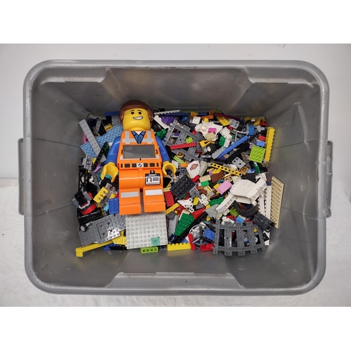 130 - Box of Loose Lego Approximately 3kg Plus a Lego Clock