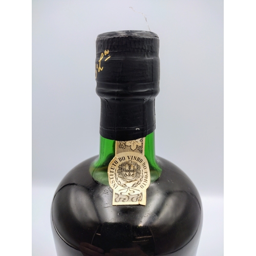 186 - Kopke Colheita Port 1937, Bottled 2000, 75cl, 20% ABV, Sealed and Well-Preserved Condition