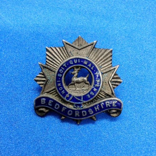 480 - WW1 Silver and Enamel Bedfordshire Regiment Badge - missing pin.