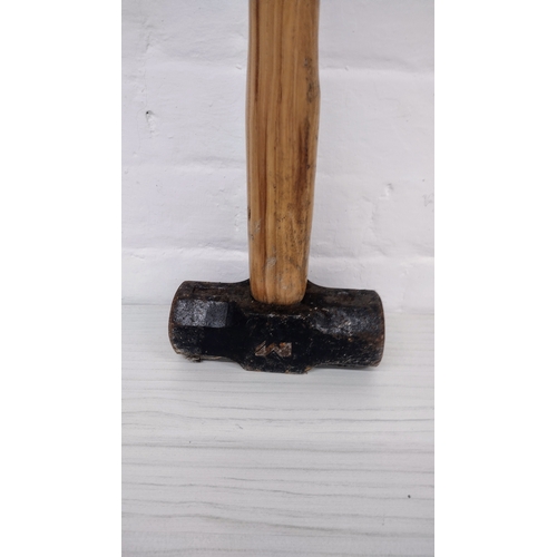 409 - Mac Allister Hickory-Handled Sledgehammer, 3.85kg Forged Steel Head