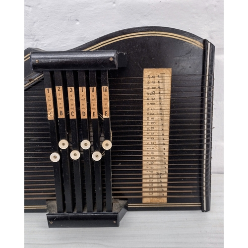 243 - Vintage Rosetti 25-String 6 Bar Chord Autoharp Zither, Mid-20th Century