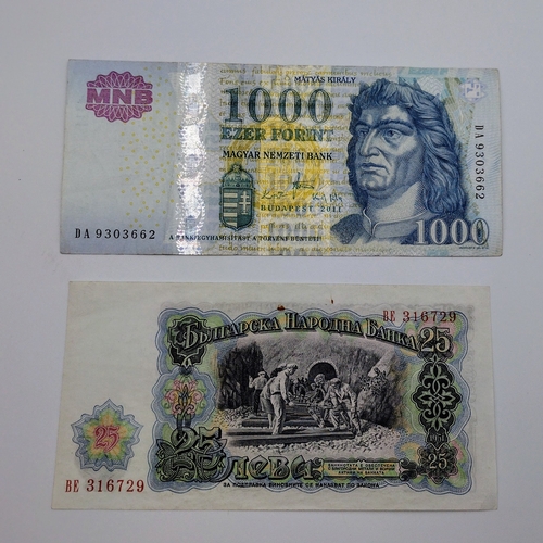 29 - Set of 2 Banknotes: Hungarian 1,000 Forint (2011) and Bulgarian 25 Leva (1951), Circulated Condition