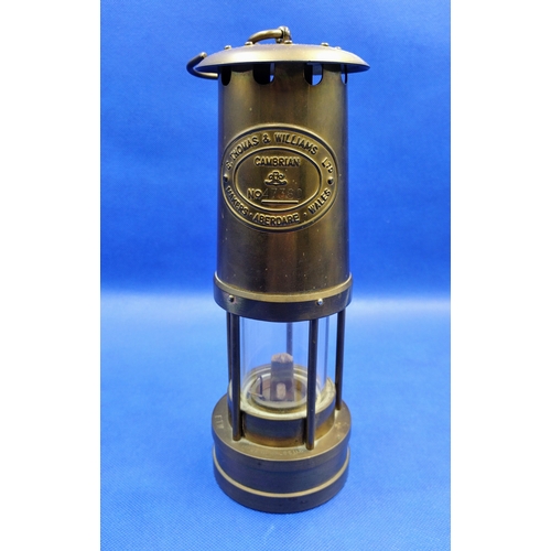 284 - Mid-20th Century E. Thomas & Williams Cambrian Miners' Safety Lamp, Aberdare, Wales, Serial No. 4736... 