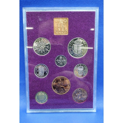 261 - Collection of British Commemorative and Proof Coin Sets and Commerarative Crowns, Including 1970 UK ... 