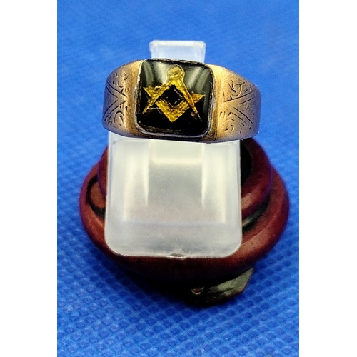 25 - Masonic Interest - 9ct Masonic Ring Enamel Ring Size Approx L dated 1948 by Lawson, Ward & Gammage L... 