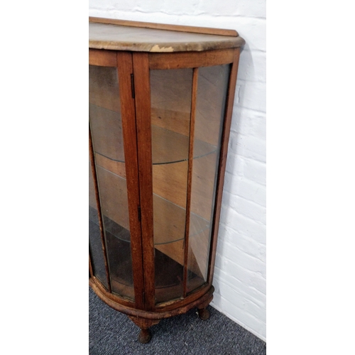 83 - Edwardian Serpentine-Front Glazed Display Cabinet with Queen Anne Influence, Veneered Wood, Approx. ... 