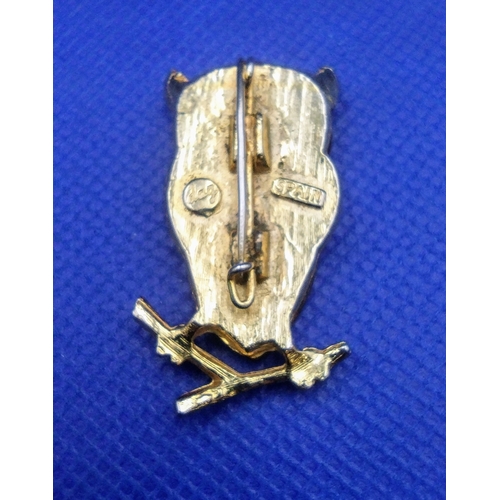 57 - Vintage Toledo Spain Enamel Gold Tone Metal Etched Damascene Owl Lapel Brooch Approx 35mm