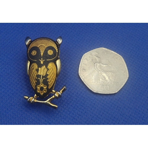 57 - Vintage Toledo Spain Enamel Gold Tone Metal Etched Damascene Owl Lapel Brooch Approx 35mm