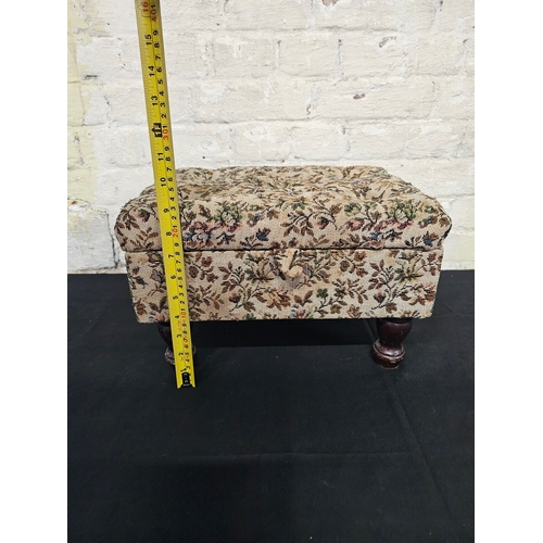 39 - Sewing Box/Foot Stool Storage Vintage Small Wooden Detachable Legs Beige/Floral