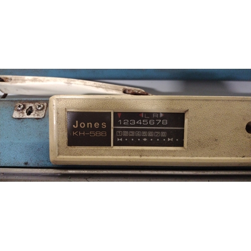 40 - Jones KH‑588 Knitting Machine Vintage Standard-Gauge Electric Machine with Blue Hard Case and Access... 