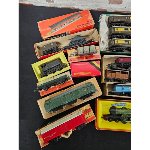 Collection of Vintage Tri-ang and Hornby Model Railway Items To Include ...