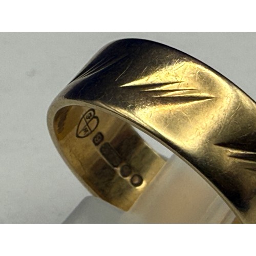 27 - 9ct Gold Band Ring With Engraved Swirls Fully Hallmarked 375 approx 3.1g