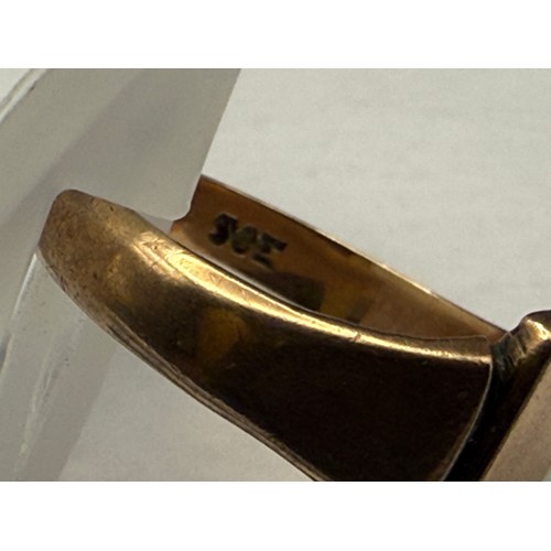 29 - 375 Gold Signet Ring Marked 9ct approx 3g