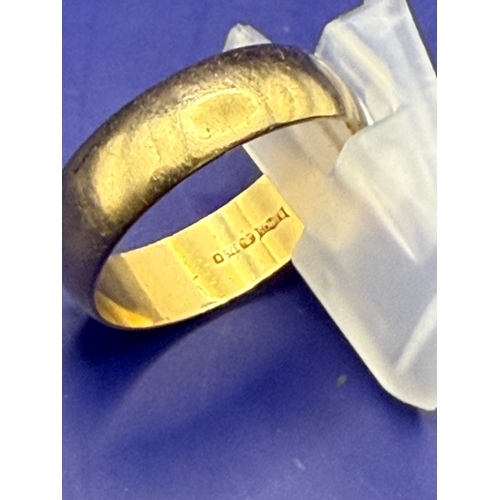 7 - 9ct Yellow Gold Wedding Band approx 3.46g 375