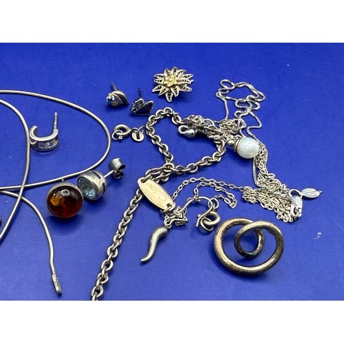 19 - Mixed Selection Of 925 Sterling Silver and White Metal Items approx 25.4g
