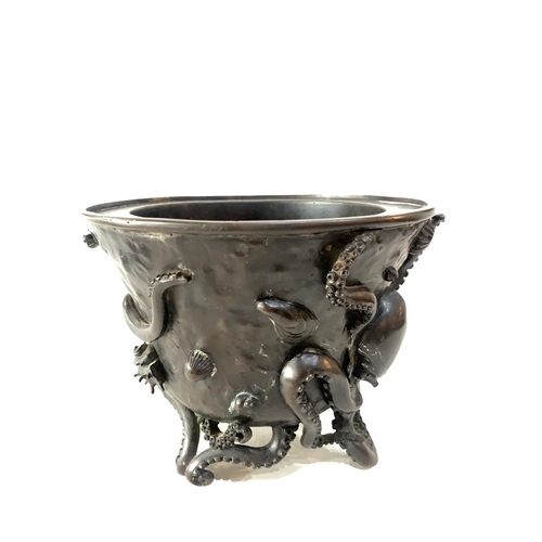 80 - A MEJI PERIOD, 1868 - 1912, JAPANESE BRONZE KORO
Having rounded upper rim decorated with a whole man... 