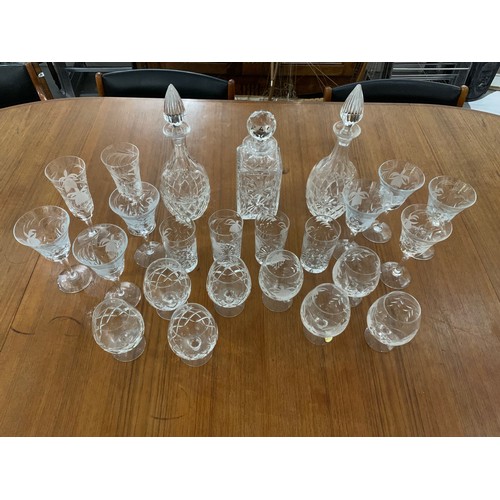 161 - A COLLECTION OF ROYAL BRIERLEY CRYSTAL
To include two decanters and a number of different glasses.