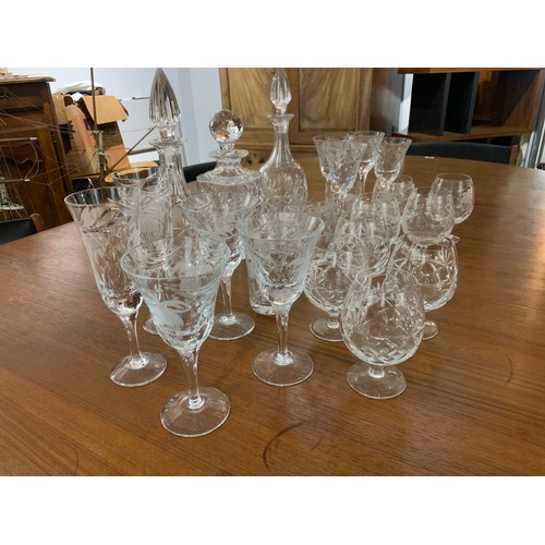 161 - A COLLECTION OF ROYAL BRIERLEY CRYSTAL
To include two decanters and a number of different glasses.