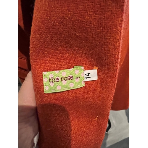 118A - THE ROSE, AN ORANGE JACKET.
(size 14)