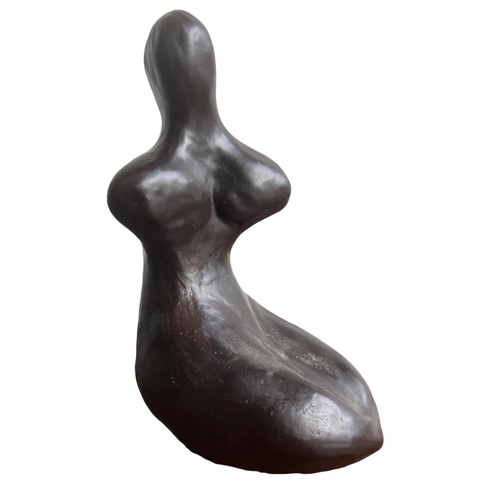 286 - MANNER OF HENRY MOORE, A 20TH CENTURY BRONZED POTTERY SCULPTURE, NUDE FEMALE.
(h 29cm x w 12cm x d 9... 