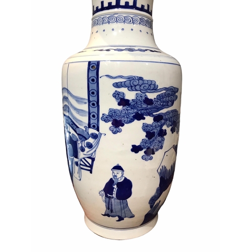 130 - A LARGE CHINESE BLUE AND WHITE BANGCHUIPING/ROULEAU SHAPED VASE
Decorated with an interior scene wit... 