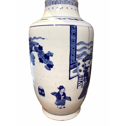 130 - A LARGE CHINESE BLUE AND WHITE BANGCHUIPING/ROULEAU SHAPED VASE
Decorated with an interior scene wit... 