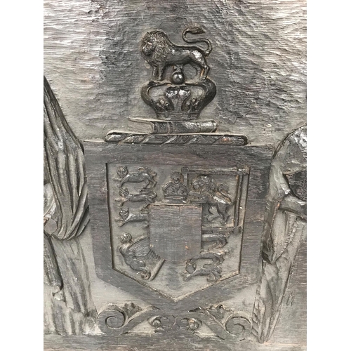 176 - A LATE 18TH/EARLY 19TH CENTURY BRITISH CARVED OAK PLAQUE SHOWING ROYAL COAT OF ARMS WITHIN SHIELD
Wi... 